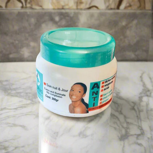 Lilies Fleur De Lys Cream